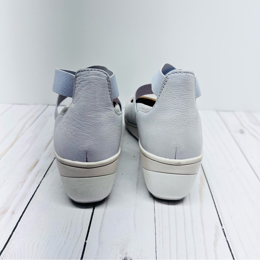 Vionic Ellery Nubuck Supportive Metallic Leather Wedges in Blue Haze Size 7 - Picture 8 of 11